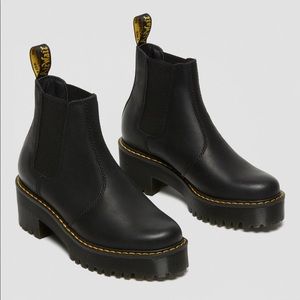 Dr Martens Rometty Wyoming Leather Platform Chelsea boots